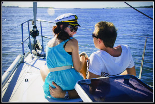 http://www.champagnesailingcruises.com/wp-content/uploads/2015/03/photo-of-couple-on-boat-2-312x210.jpg
